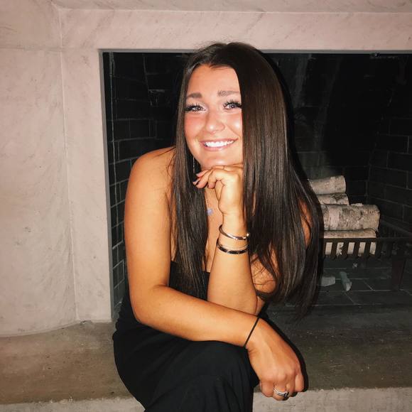 Meet your Posher, Sierra - Picture 1 of 1